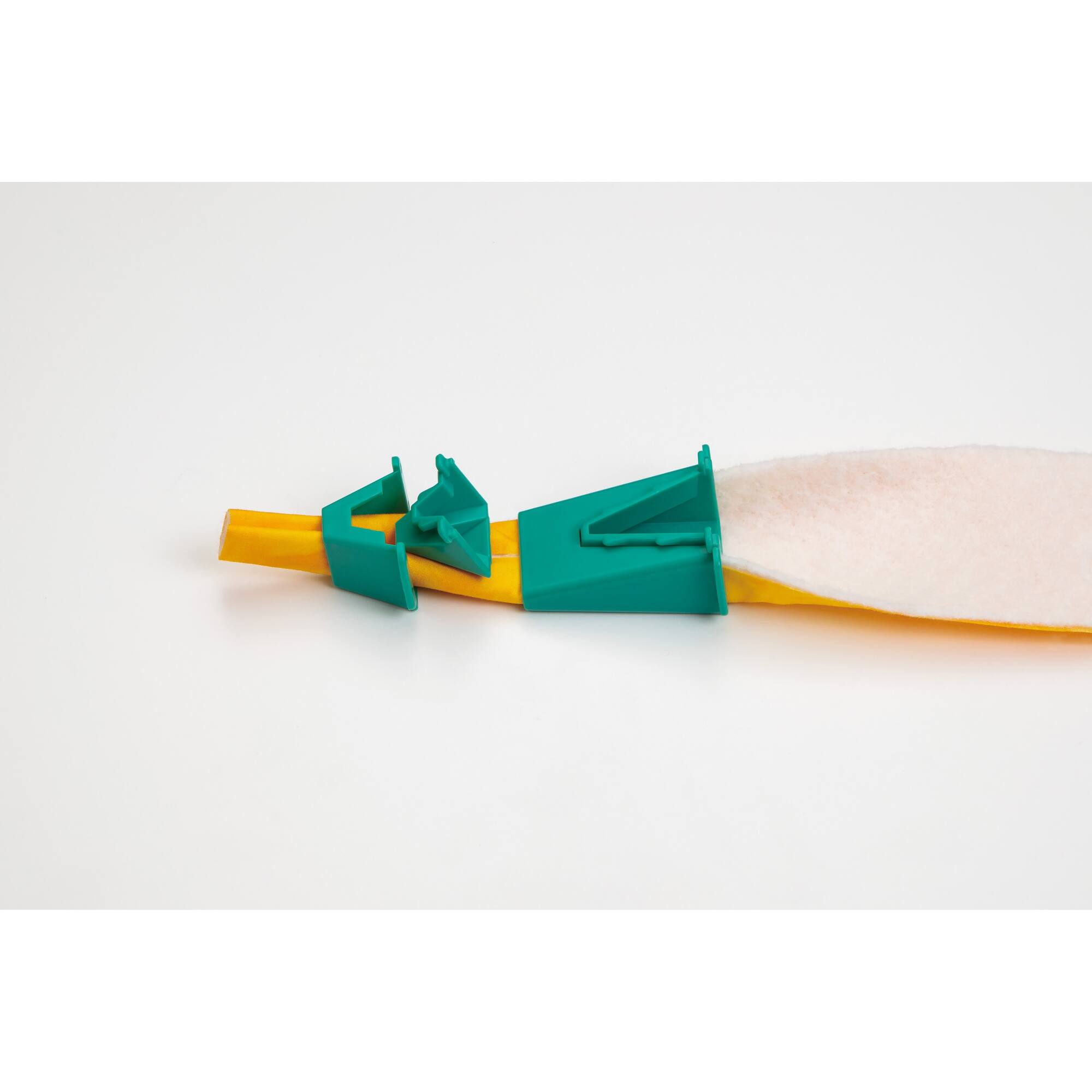Clover Fabric Tube Maker